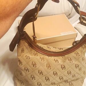 Dooney & Bourke bag